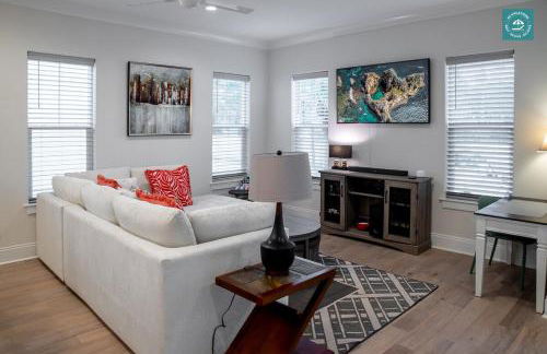 R3 at Inlet Beach with Pool Access and EV Connector - Walk to Beach - Photo 8