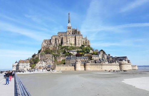 Cozy Apartment In Neuilly Le Vendin - Photo 8