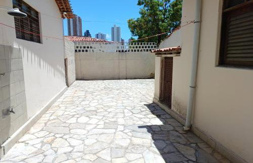 Casa super arejada no melhor de Miramar - Foto 32