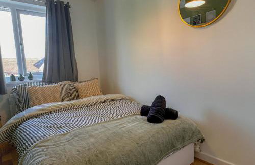 Perfect Booking 3 Bed Home in Central Bracknell - Foto 16