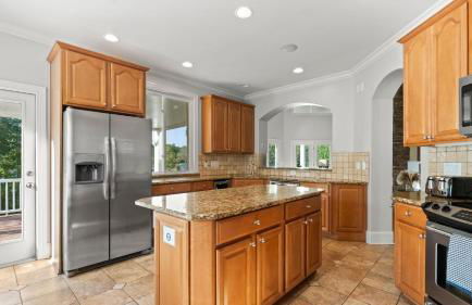 Lakefront 6bdr, Priv Dock, Game Room, Firepit Jake's Lake House by Avantstay - Foto 34