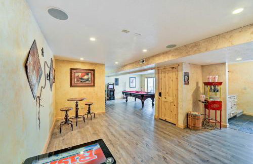 Charming Bedford Cabin with Private Hot Tub! - Photo 23