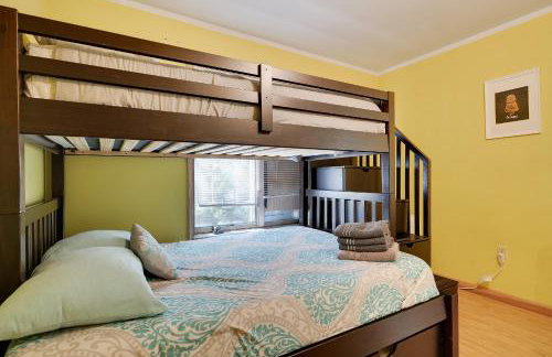 Zen Den - Pocono LakeFront with Hot Tub ! - Foto 38