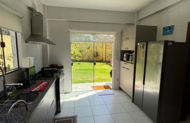 Casa completa para até 8 pessoas - Praia do Campeche - Photo 10