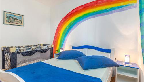 3 Bedroom Cozy Apartment In Viskovo - Foto 5