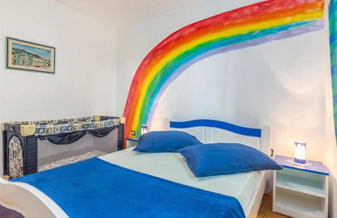 3 Bedroom Cozy Apartment In Viskovo - Foto 5