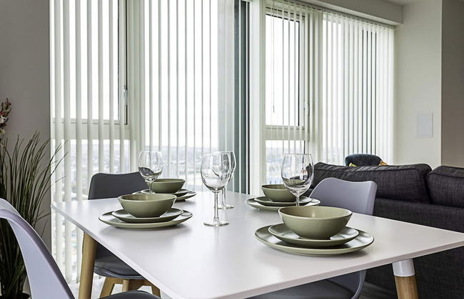 Icon Tower Flat One - North Acton - Photo 9