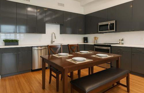 Moss & Oak - King Bed - Grand Piano - TOP FLOOR - Foto 25