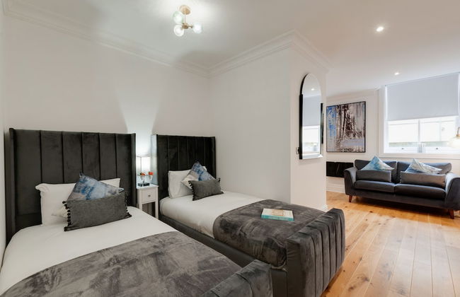 80 by Elite - Photo 2