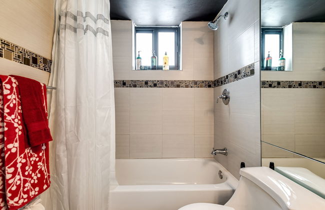 2 Bed2 Bath House with Backyard Jacuzzi - Foto 27