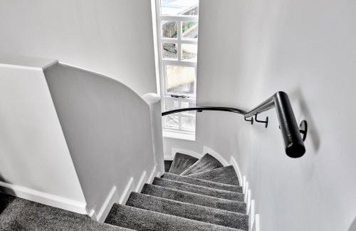 Exclusive Offers l Last-Minute Stay l Sleeps Up to 6 l Conveniently located near town Centre l restaurants l and local attractions l It offers easy access to the stunning Causeway Coast l Coleraine Hideout l WeStayBelfast - Foto 14