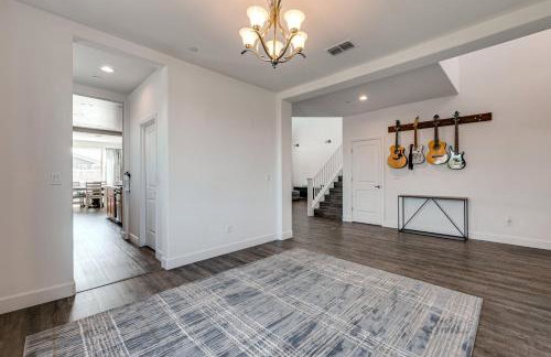 1 Mi to Golf! Spacious and Modern Home in Dinuba - Foto 12