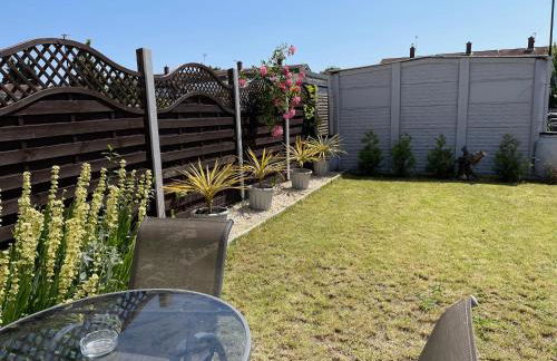 Elegant Bedroom -Near M25, Free Parking , Free WiFi - Foto 31