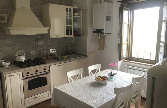 Tranquil Location With Views of Lake Trasimeno! - Foto 8