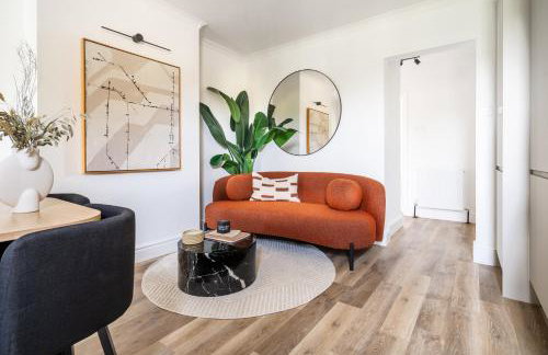 Newly Designed, 2br Apt, 5min from Northwood London Tube Station, NATO HQ, Ideal for Wembley, Warner Studio, Contractors - Foto 5