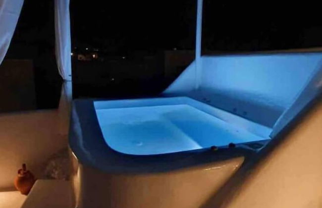 Astrea Suites Feggaropetra Cave House - Photo 41