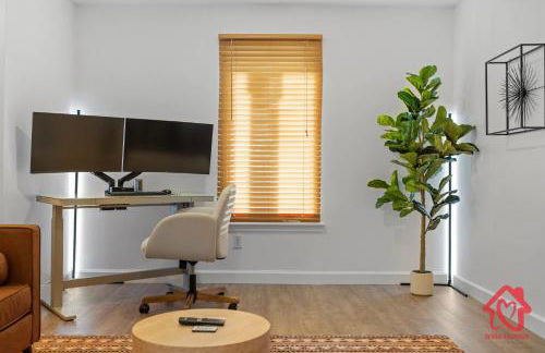 Georgian Oasis with Private Pool - An Irvie Home - Foto 16