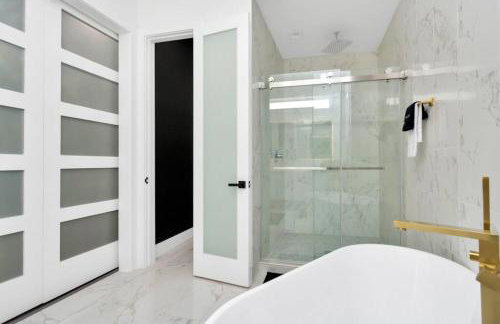 The Suite Spot! Downtown Skyline Views! Sleeps 12 - Foto 4