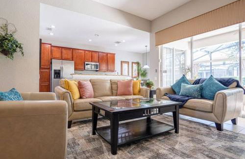 Luxury Disney Villa 5BR With Private Pool and Spa (4 Miles from Disney) - Foto 4