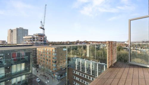 Luxury Penthouse Wembley Stadium Sleeps 10 and Parking - Foto 2