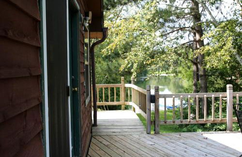 Rustic Family Cabin Rental with a Fire Pit near Wisconsin Dells - Foto 16