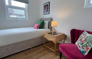 2025 Award Winner Liverpool Cherry House - 4 Bedrooms - Foto 59