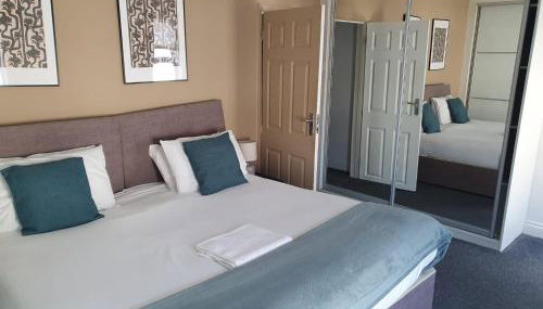 Lovely 5 Bedroom Home w Garden near Northampton - Foto 4