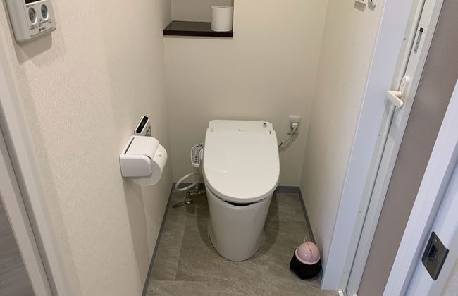 Mr.KINJO Miki24 in front of Makishi Station - Foto 20