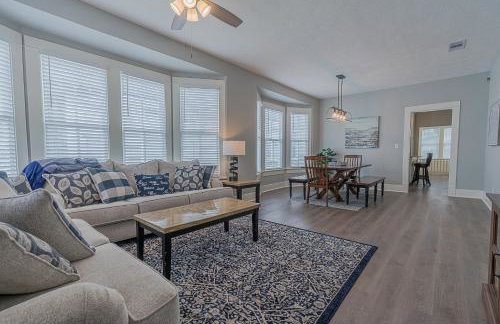 Uptown Cottage Newly Updated Home Near the Strand Galveston Harbor and UTMB - Foto 6