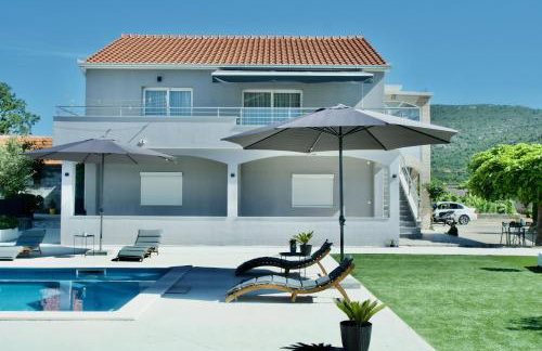 Apartment Mario - with pool - Foto 3