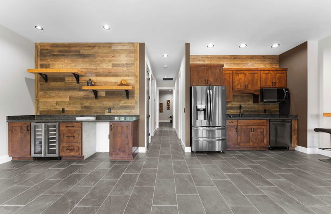 Blue Heron & Gray Fox by Avantstay 2 Lakefront Homes, Sleeps 44 Pool, Dock, Theater - Foto 40