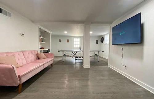 New Listing The Playhouse with Spa Games & More - Photo 16