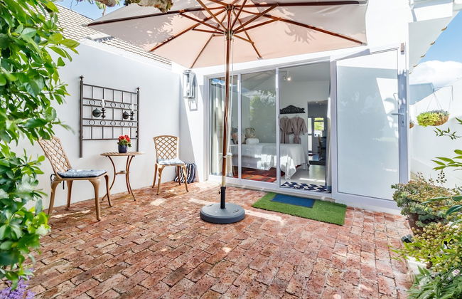 Bleu Cobalt Cottage - Photo 11