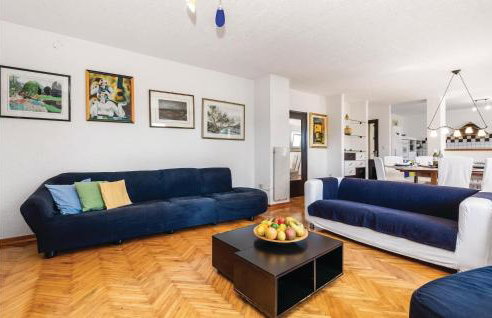 4 Bedroom Gorgeous Home In Jurdani - Photo 28