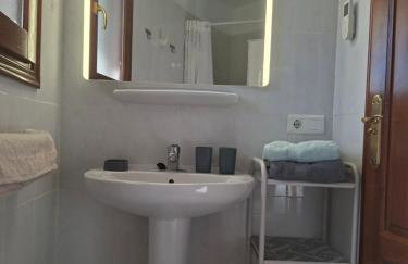 Maison avec logement indépendant, piscine privée et vue mer - Photo 28