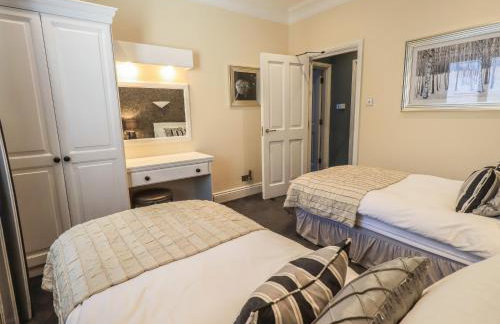 Romney Grange - Photo 24