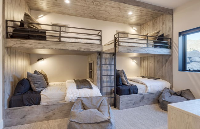 Reflection by Avantstay Sleeps 18 Lake Views Hot Tub Game Room - Foto 37