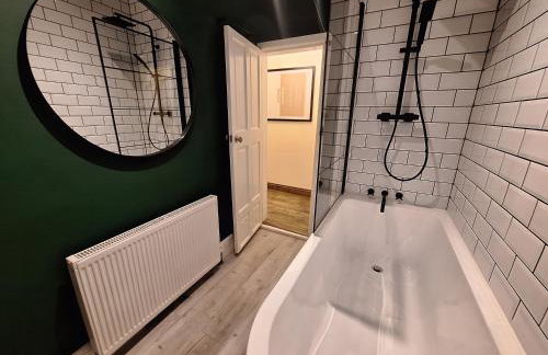 Grinlow Cottage - Photo 12