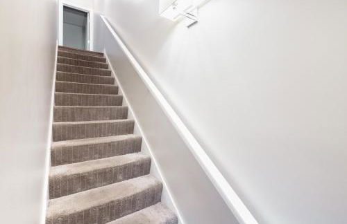 Luxury Downtown Townhome Unit 5 - Photo 2