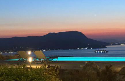 MOKKINO garden level private pool outdoor kitchen - Photo 7