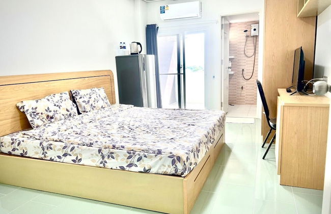 At Samutsakorn Suansom - Photo 9