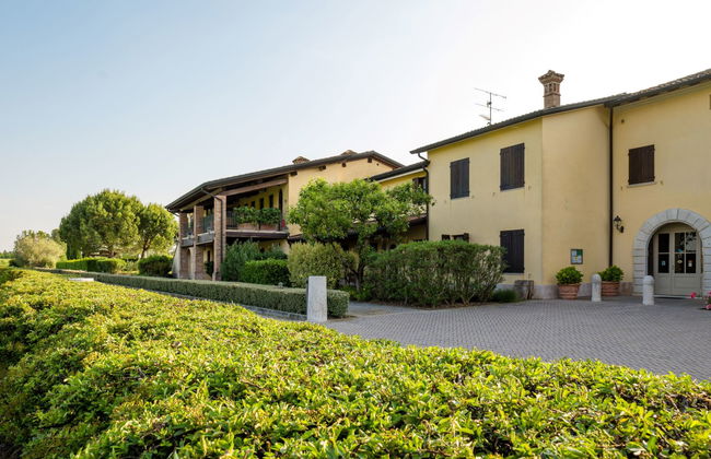 2 bedroom Apartment in Desenzano del Garda with swimming pool and garden - Photo 43
