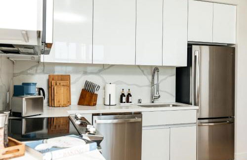 Stunning 2BR apartment steps from Santa Monica pier - Photo 10