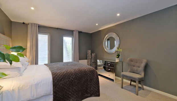 Deluxe Three-bedroom Home in the Sought-after West End Area of Aberdeen - Foto 5, Habitación