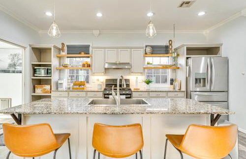 Sauna, Hot Tub and Outdoor Fun Oklahoma City Home! - Foto 9