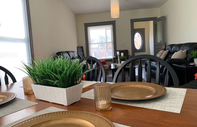 The Blackjack Duplex - Private Yard & Parking, Near Falls & Casino by Niagara Hospitality - Foto 13