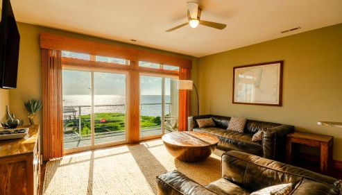 The Planet - Waterfront 3-Bedroom, 3-Bathroom Penthouse Suite at REAL Watersports - Foto 5