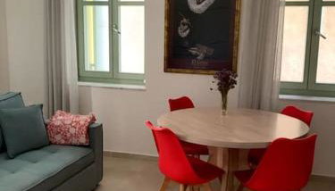 Διαμέρισμα σε ανακαινισμένο αρχοντικό 19ου αιώνα, κέντρο Μύρινας - Foto 2