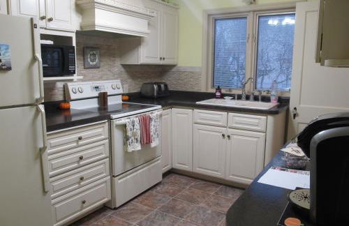 2 Blks St Marys Main Fl Beds Bath CoveredByFaith - Photo 8