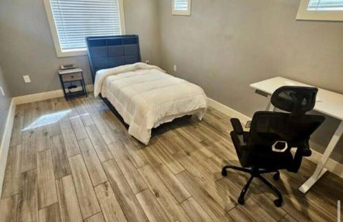 PHX Airport 9BR, 7BA, BBQ, events and pets Allowed - Photo 36